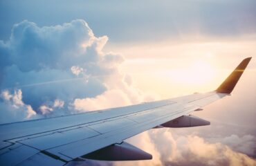 plane-841441_1280